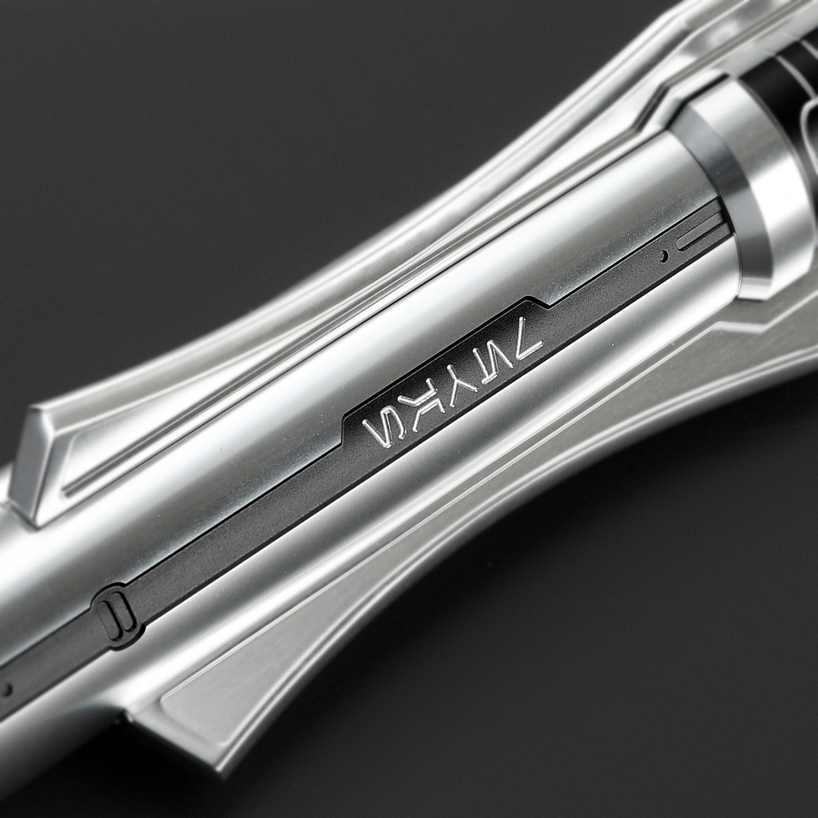 Raven V1 – Legacy Saber