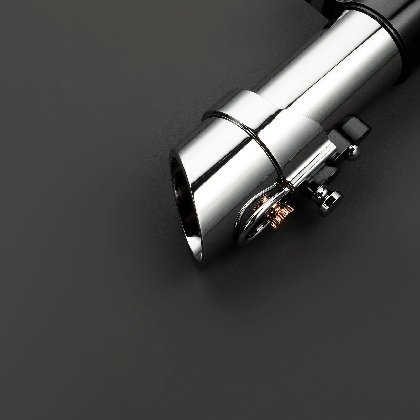 Ani E2 – Legacy Saber