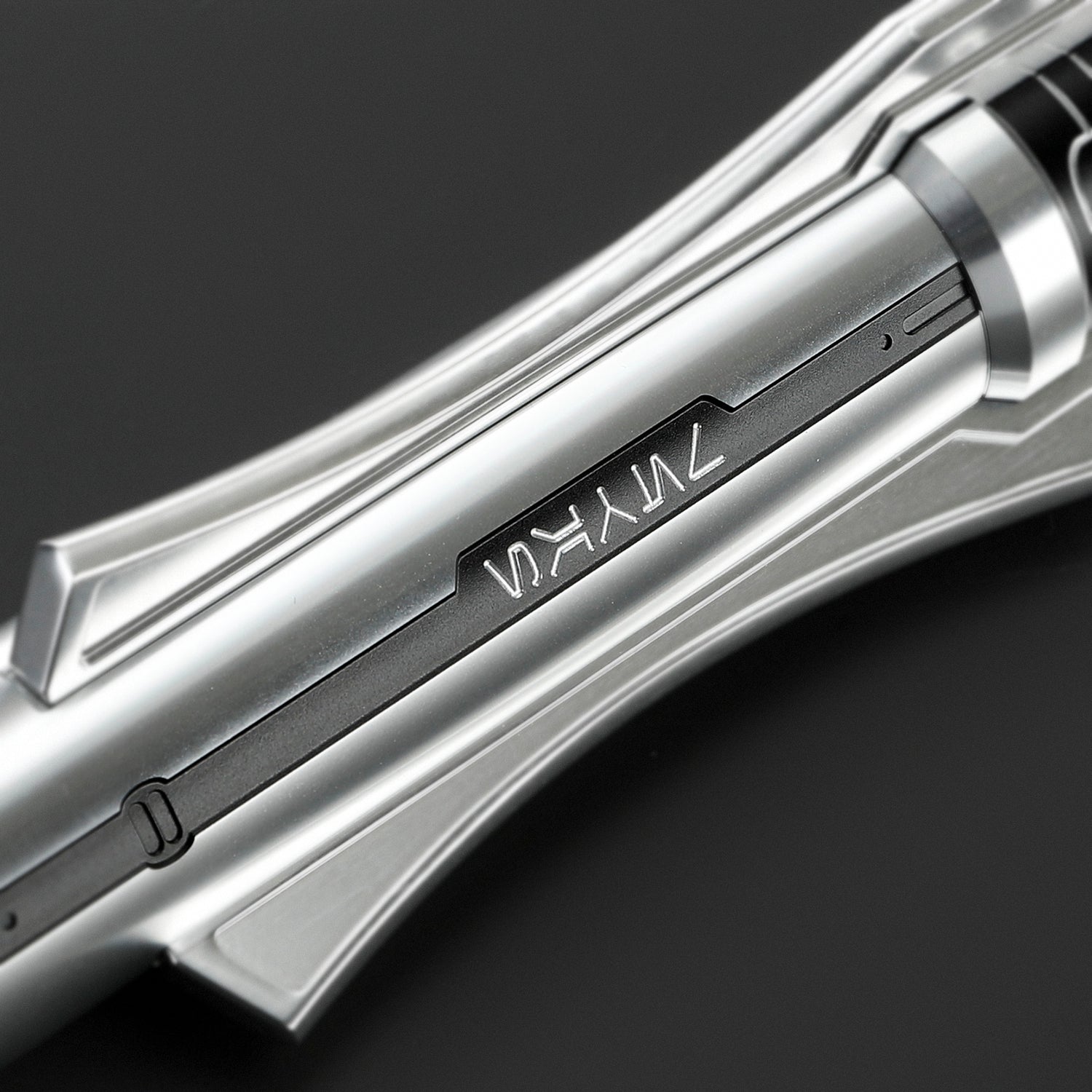 Raven V1 – Legacy Saber