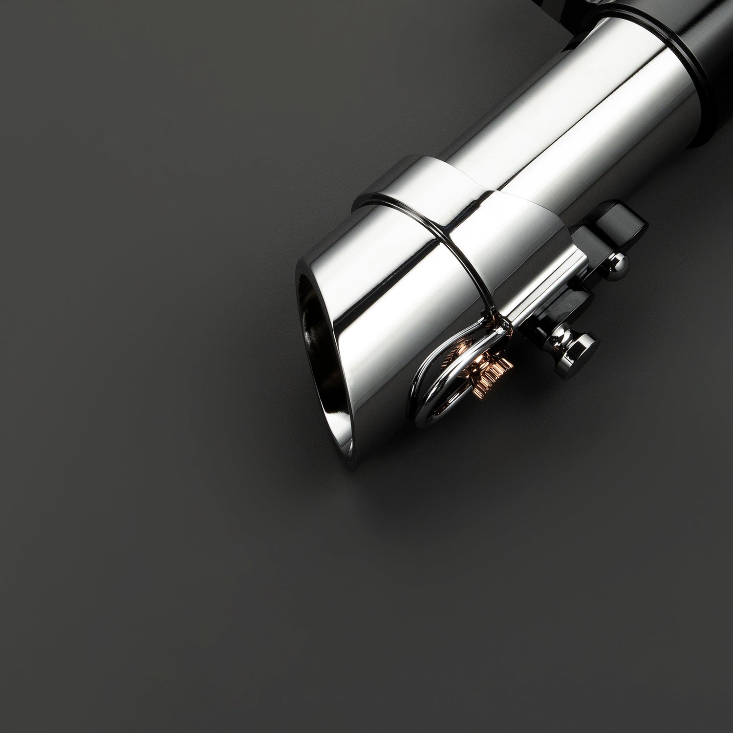 Ani E2 – Legacy Saber