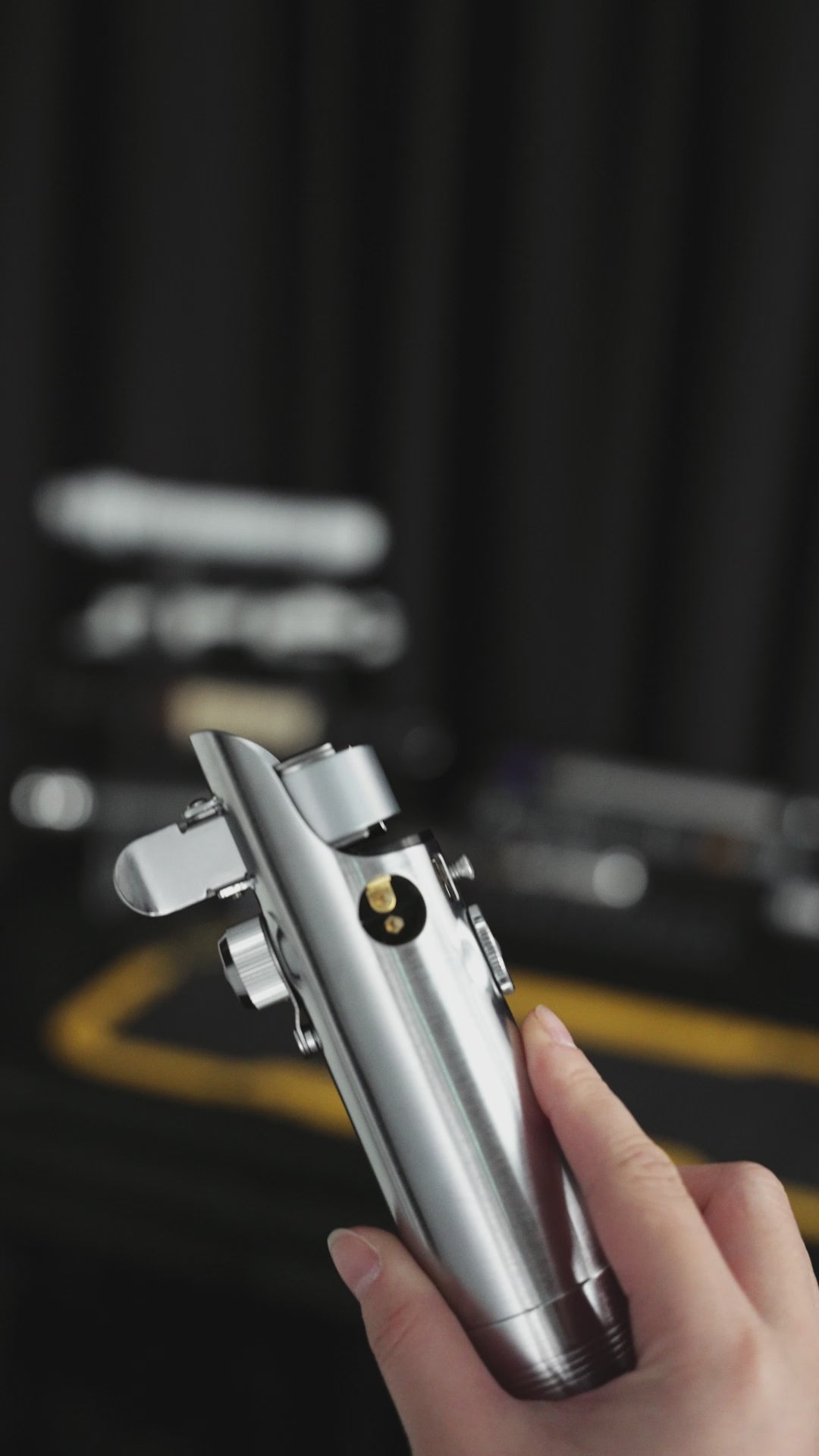 Luke E4 V1 – Legacy Saber